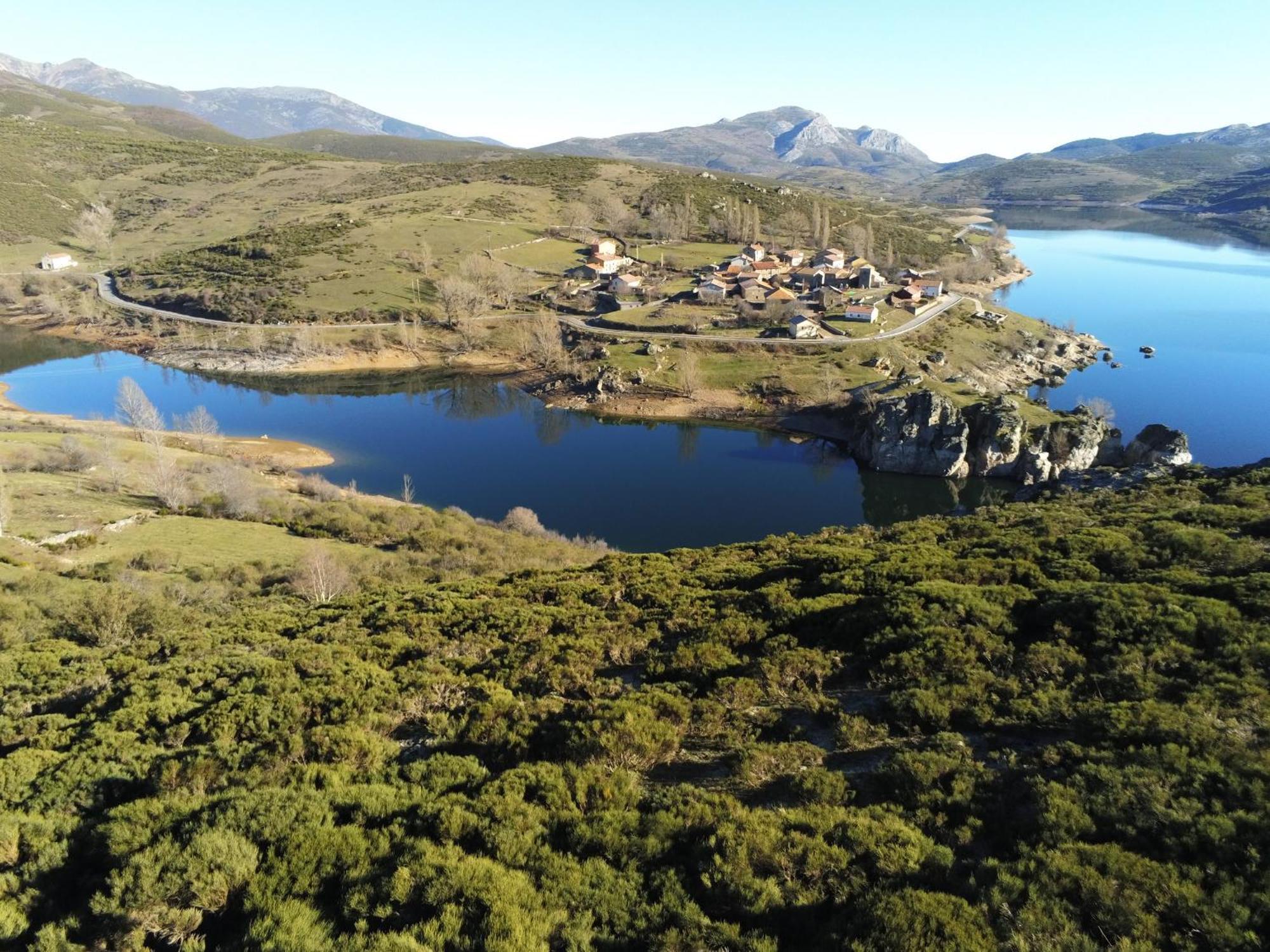Hotel Pico Espiguete Alba de los Cardaños Dış mekan fotoğraf