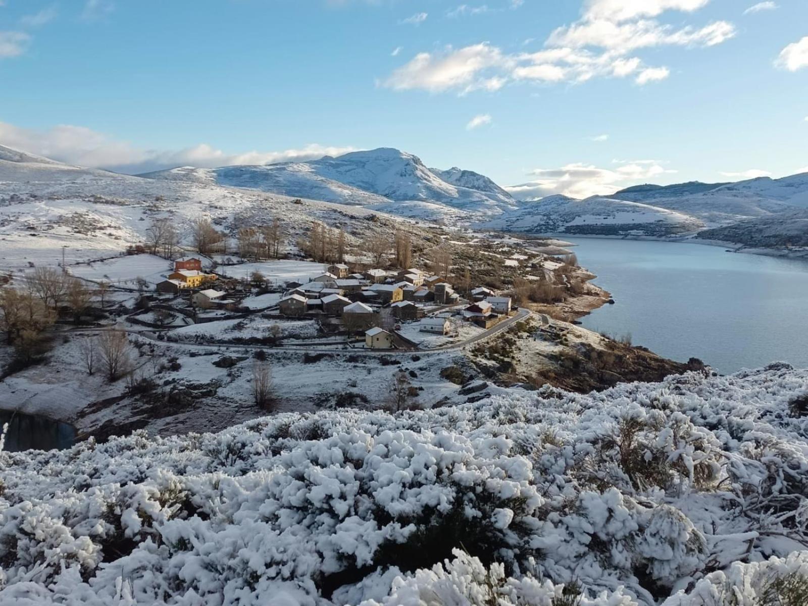 Hotel Pico Espiguete Alba de los Cardaños Dış mekan fotoğraf